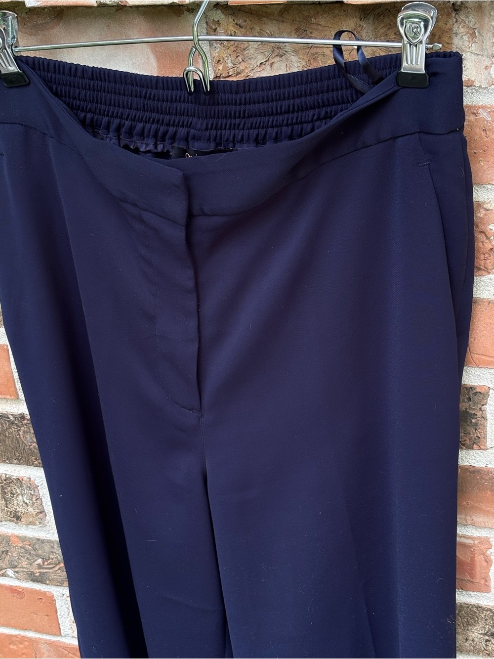 Quince Stretch Crepe Classic Trouser. Size 10, fully lined back elastic